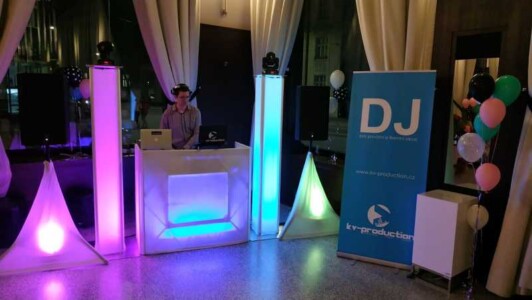 DJ na firemní akci 92