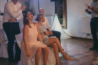 983522871